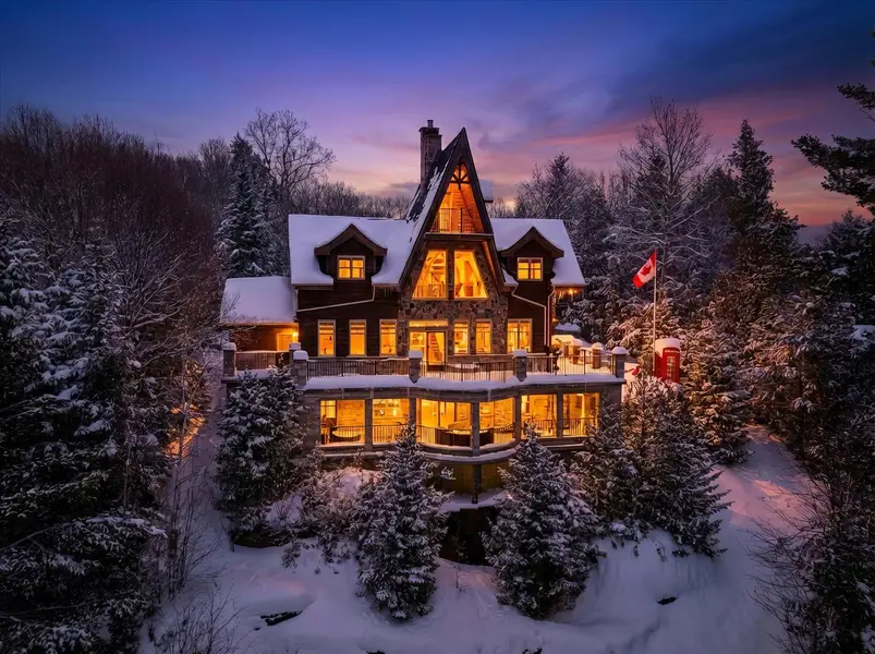 1307 Watts RD, Dysart Et Al, ON K0M 1S0