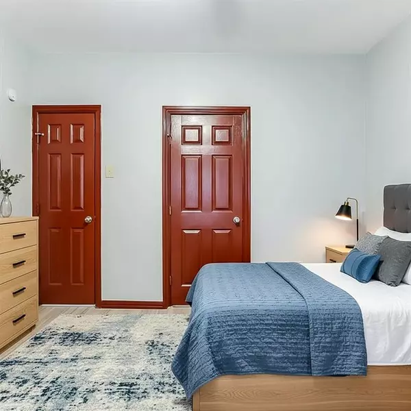 Fort Worth, TX 76110,2937 S Adams Street