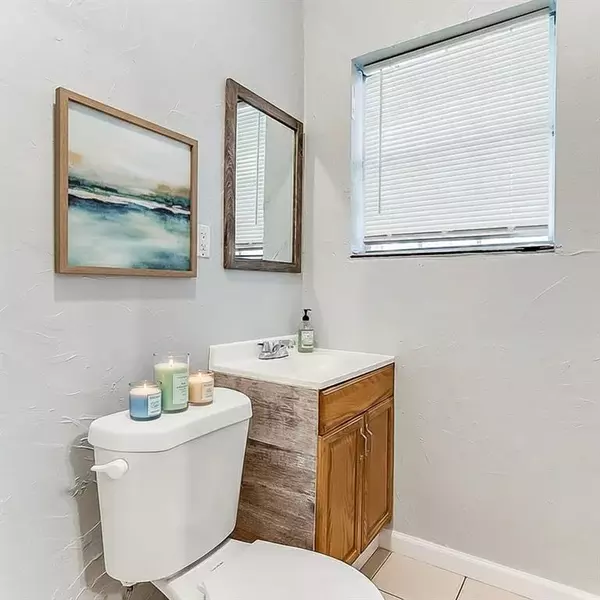 Fort Worth, TX 76110,2937 S Adams Street