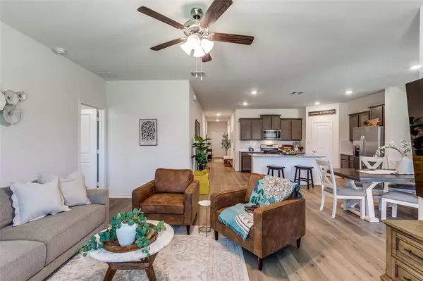 708 Cool Canyon Trail, Princeton, TX 75407