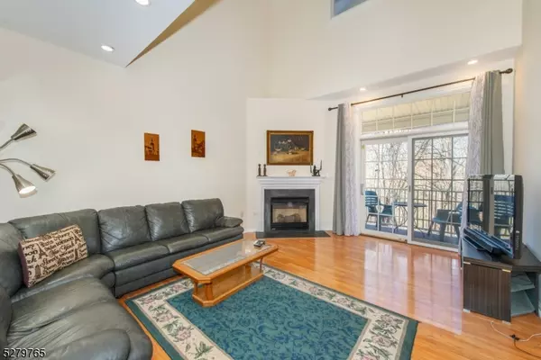 Livingston Twp., NJ 07039,818 Kensington Ln