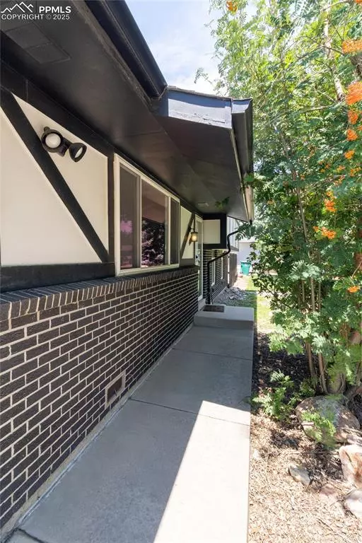 Colorado Springs, CO 80917,4075 Undimmed CIR