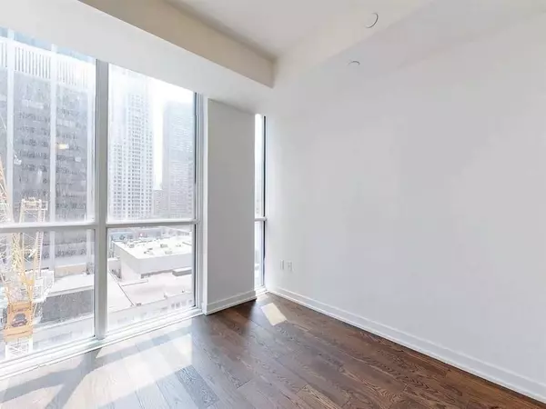 Toronto C02, ON M4W 1L1,1 Yorkville AVE #1801