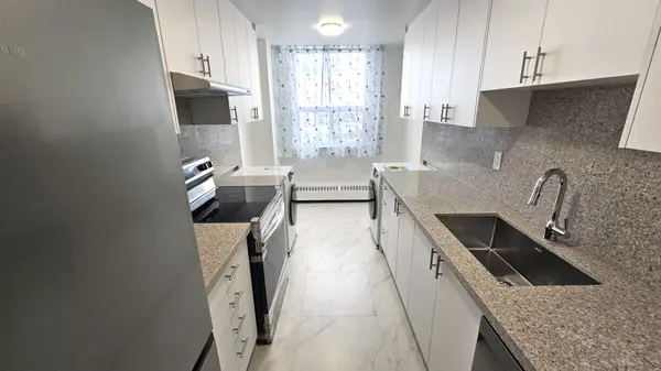 Toronto C07, ON M2M 1V8,175 Hilda AVE #1109