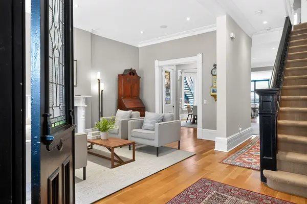 Toronto C01, ON M5S 2M8,77 Borden ST