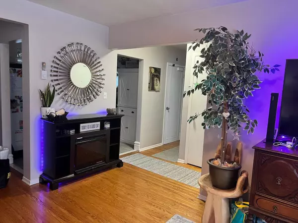 Oshawa, ON L1G 6H1,334 Surrey DR