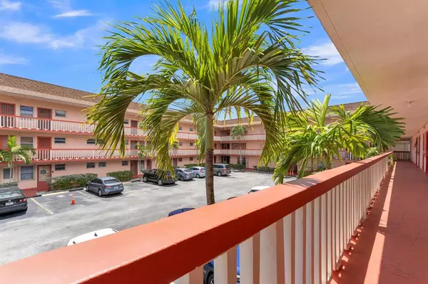 18707 NE 14th Ave #638, Miami, FL 33179