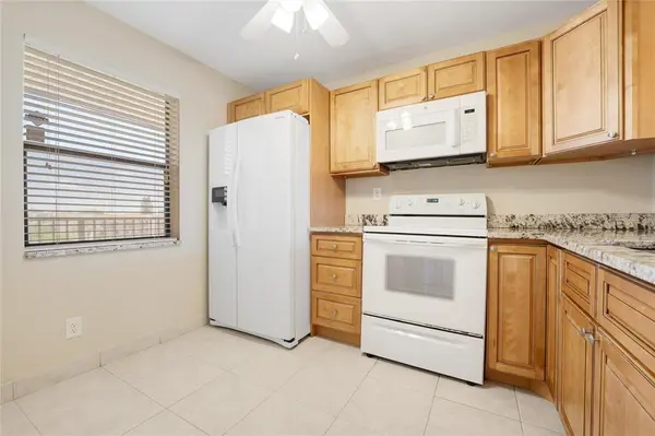 Sunrise, FL 33322,10101 Sunrise Lakes Blvd #410