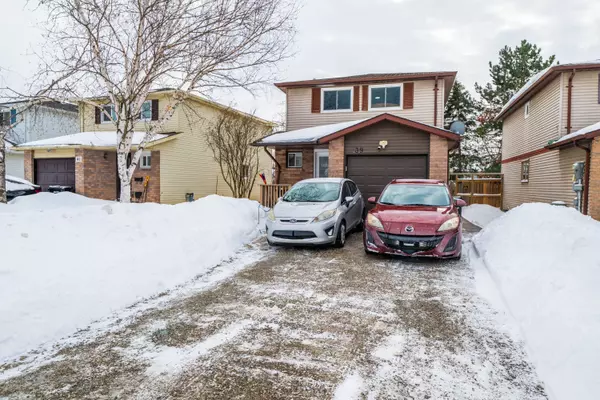 39 Corbett DR, Barrie, ON L4M 5S9