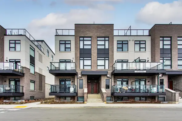 Milton, ON L9E 0J2,1577 Rose WAY #103