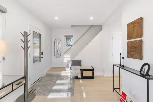 Mississauga, ON L5H 1E2,63 Port ST #Main