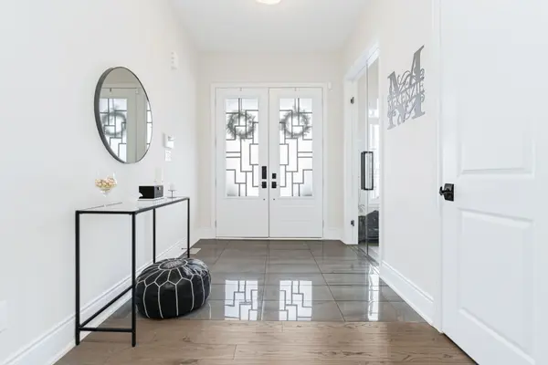 Caledon, ON L7C 4G3,9 Moonstruck ST