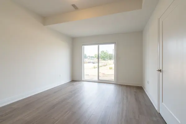 Hamilton, ON L0R 1W0,15 Raspberry LN