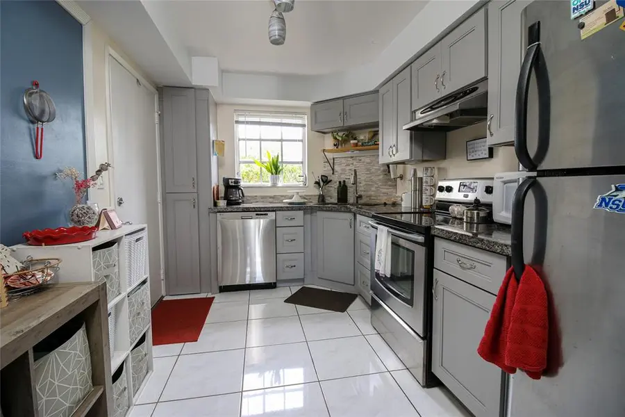 3475 Broken Woods Dr #101, Coral Springs, FL 33065