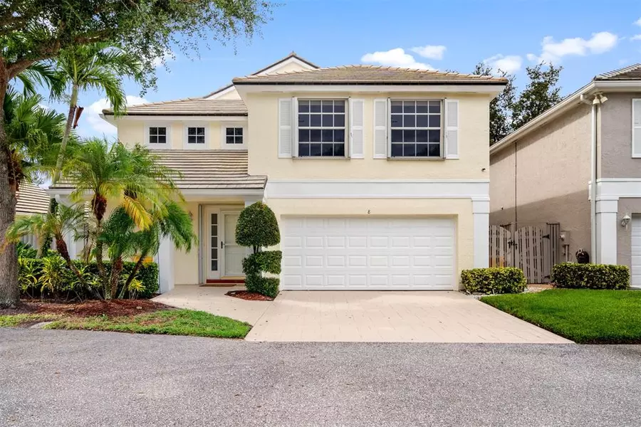 8 Governors Ct, Palm Beach Gardens, FL 33418