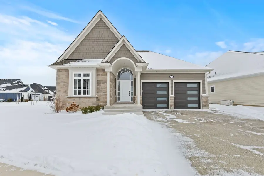 3571 Whispering Woods TRL, Fort Erie, ON L0S 1N0