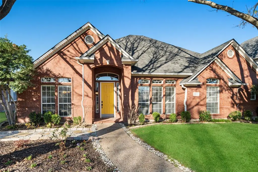 Dallas, TX 75287,3923 Belton Drive