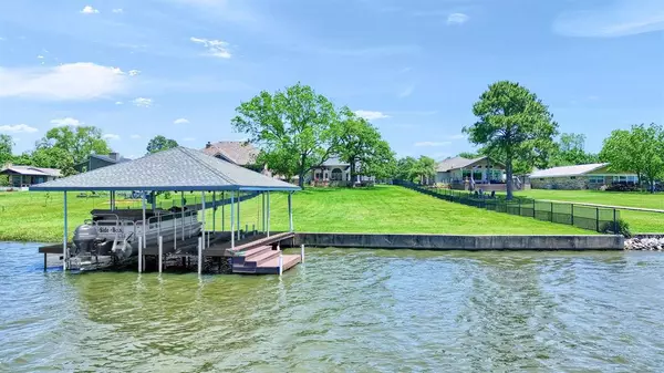 Lake Kiowa, TX 76240,615 Kiowa Drive W