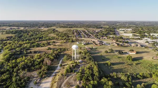 Weatherford, TX 76085,1713 N Main Street