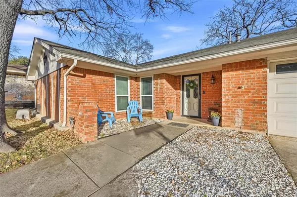 Arlington, TX 76017,5717 Overridge Court