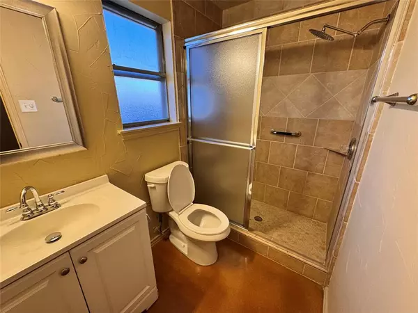 Arlington, TX 76017,5204 Hideaway Court