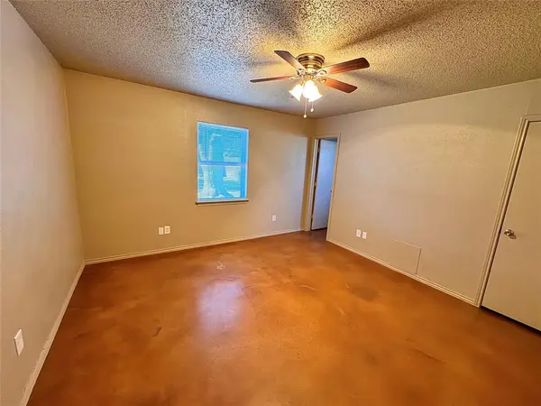 Arlington, TX 76017,5204 Hideaway Court