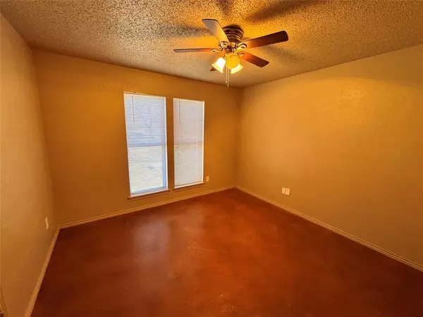 Arlington, TX 76017,5204 Hideaway Court