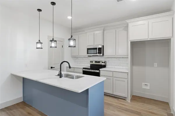 Denison, TX 75021,425 E Munson Street