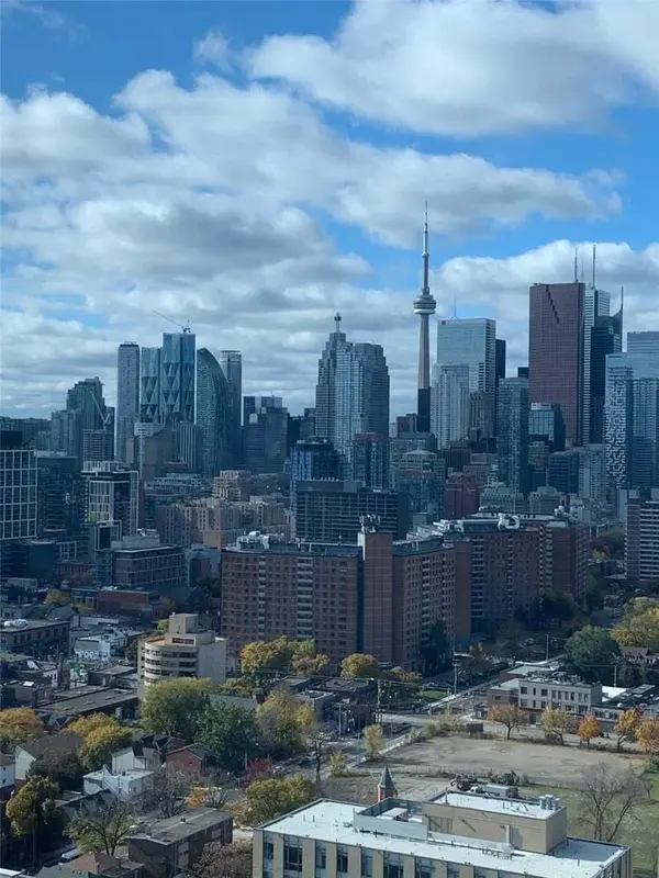 Toronto C08, ON M5A 0C2,55 Regent PARK #2807