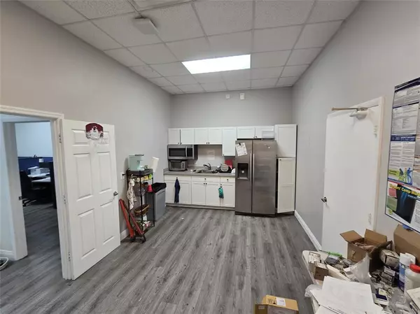 Sunrise, FL 33351,10322 NW 55th St