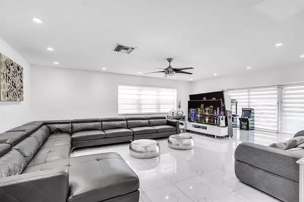 Hollywood, FL 33021,4100 N 36th Ave