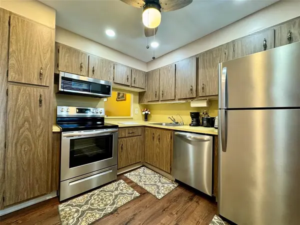 Margate, FL 33063,3070 Holiday Springs Blvd #203