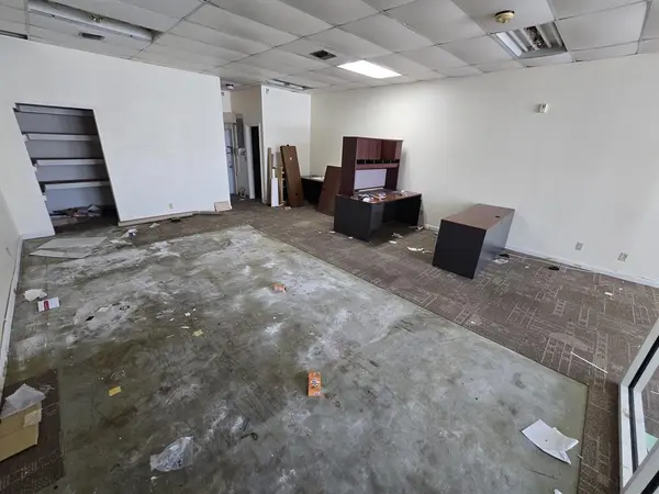 Fort Lauderdale, FL 33309,1041 W Commercial Blvd ##101