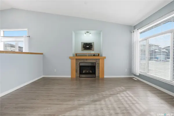 Regina, SK S4Y 0A1,7902 THRUSH STREET