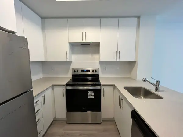 Mississauga, ON L5L 0B9,3409 Ridgeway DR #3