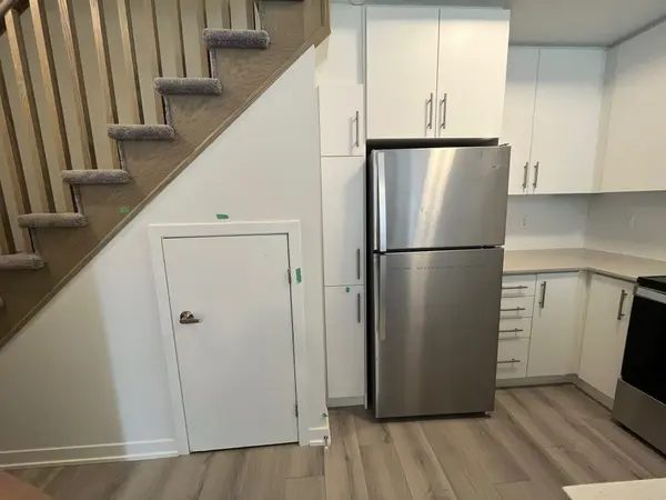 Mississauga, ON L5L 0B9,3409 Ridgeway DR #3