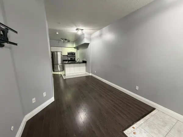 Mississauga, ON L5B 4K4,615 Shoreline DR #17