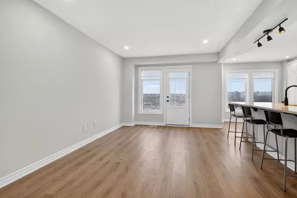 Kanata, ON K2V 0K6,232 Clintonia ST