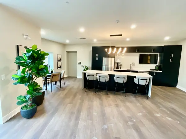 Kitchener, ON N2A 0M1,1100 Lackner PL #303