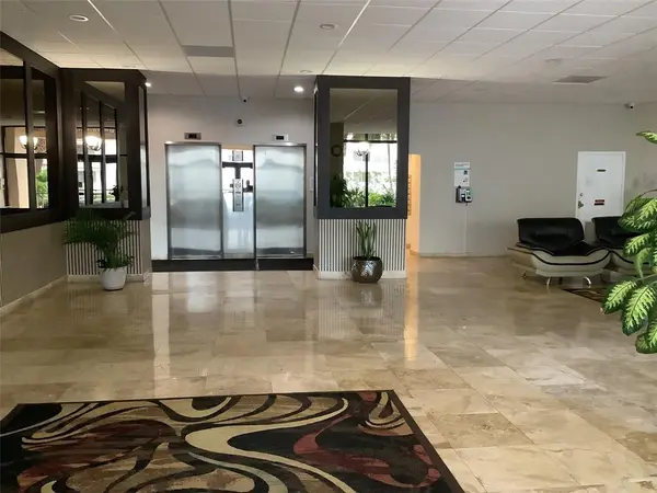 Hallandale Beach, FL 33009,437 Golden Isles Dr #8A