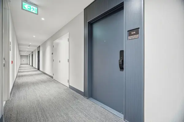 Oakville, ON L6M 5P9,405 Dundas ST W #104