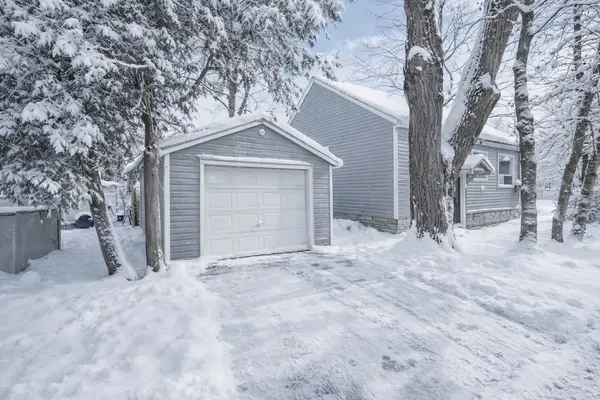 Kingston, ON K7L 1L3,19 Scott ST