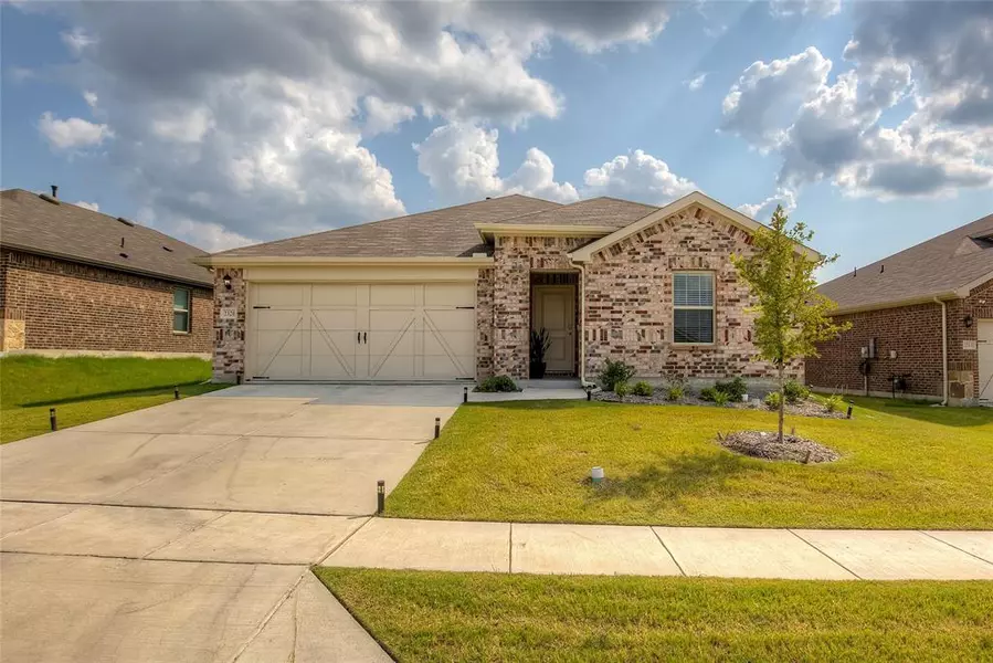 2320 Peregrine Way, Crandall, TX 75114