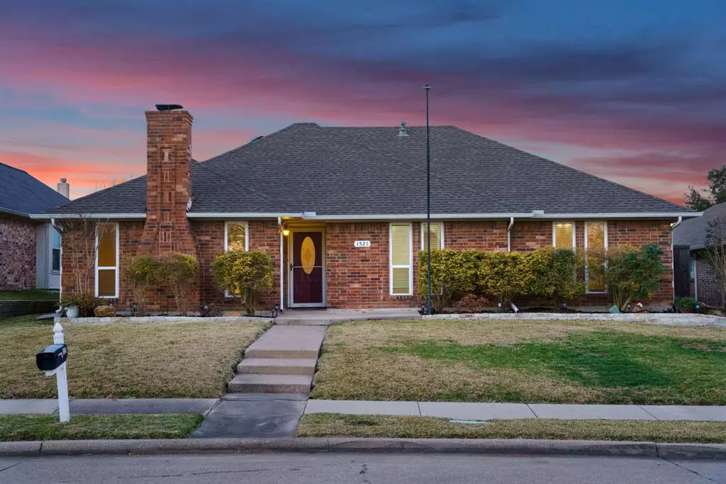 Carrollton, TX 75007,1521 Barclay Drive