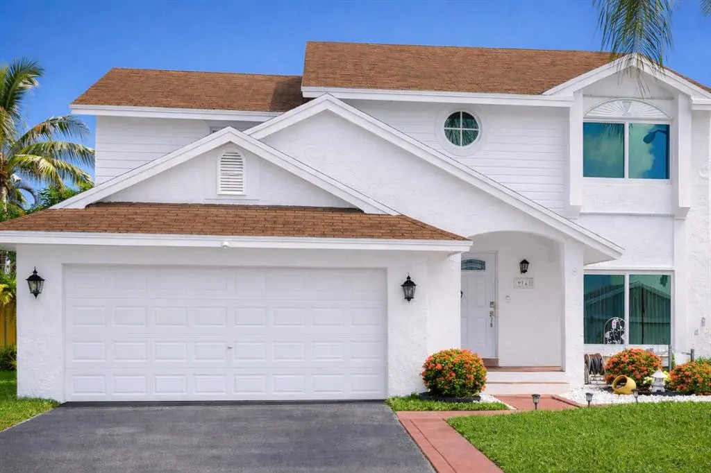 Pembroke Pines, FL 33025,9741 SW 9TH CT