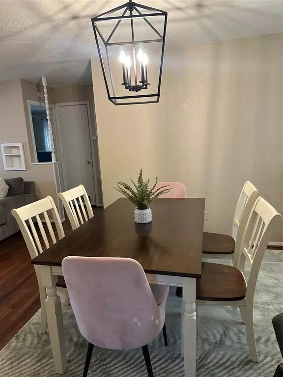 Granbury, TX 76048,501 N Travis Street