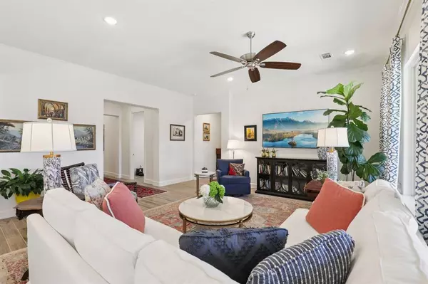 Denton, TX 76207,9716 Silver Rock Way