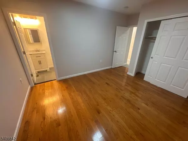 Elizabeth City, NJ 07202,515 W End Ave