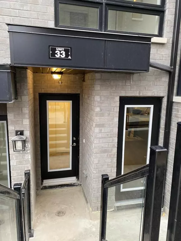 Toronto, ON M1B 0E8,30 Liben WAY #33