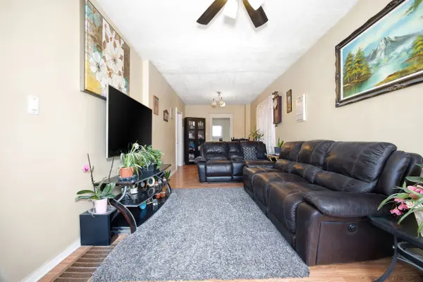 Toronto W03, ON M6M 1G2,174 Aileen AVE